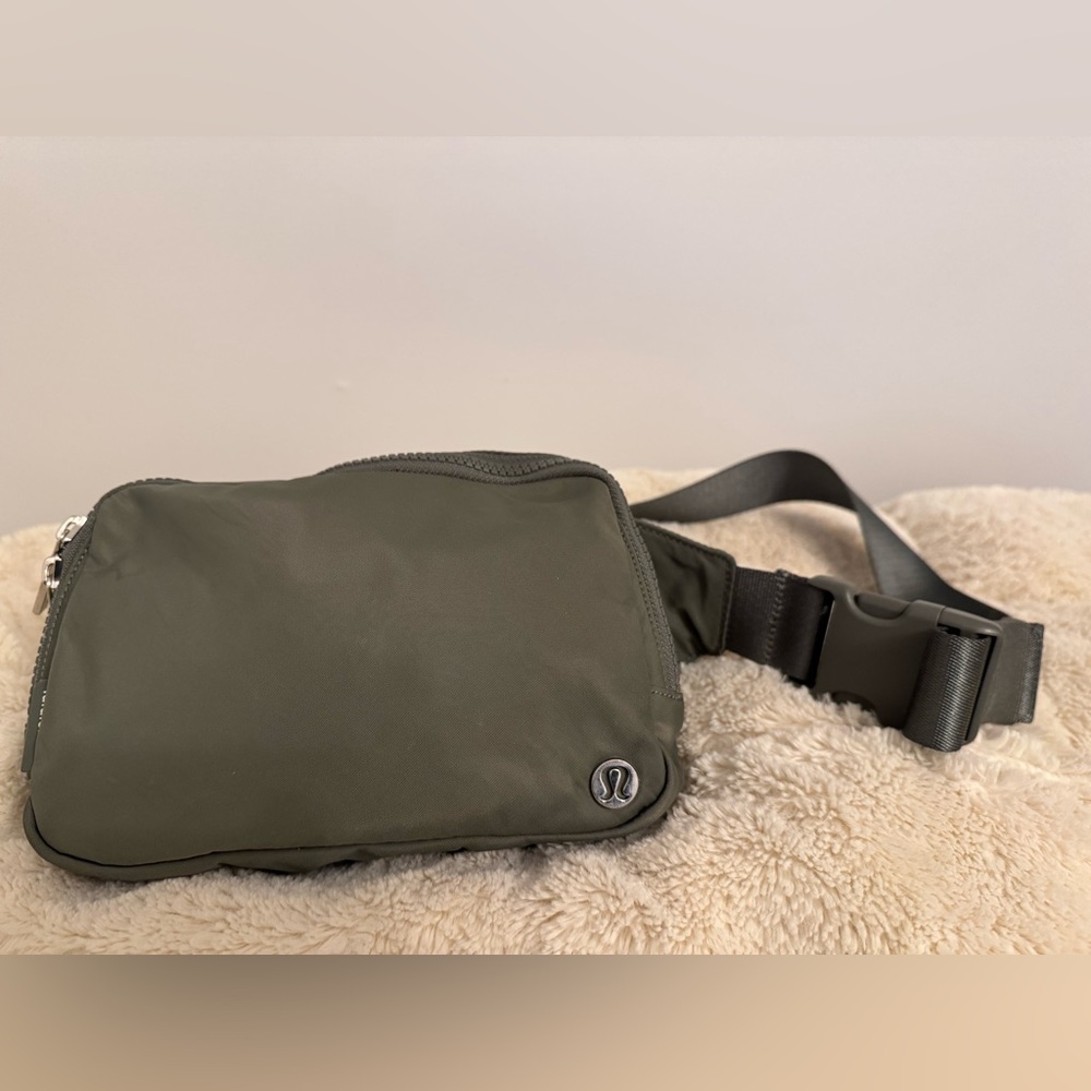 lululemon athletica Belt Bag / Fanny Pack